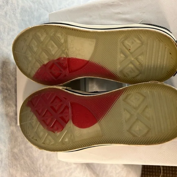 Converse Chuck Taylor Black and Red High Tops - Picture 11 of 11